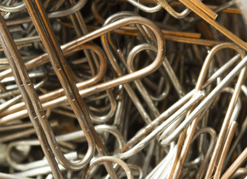 Presilhas de metal: durabilidade e eficiência para diferentes setores industriais